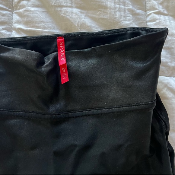 Spanx Faux Leather Leggings - Picture 4 of 8